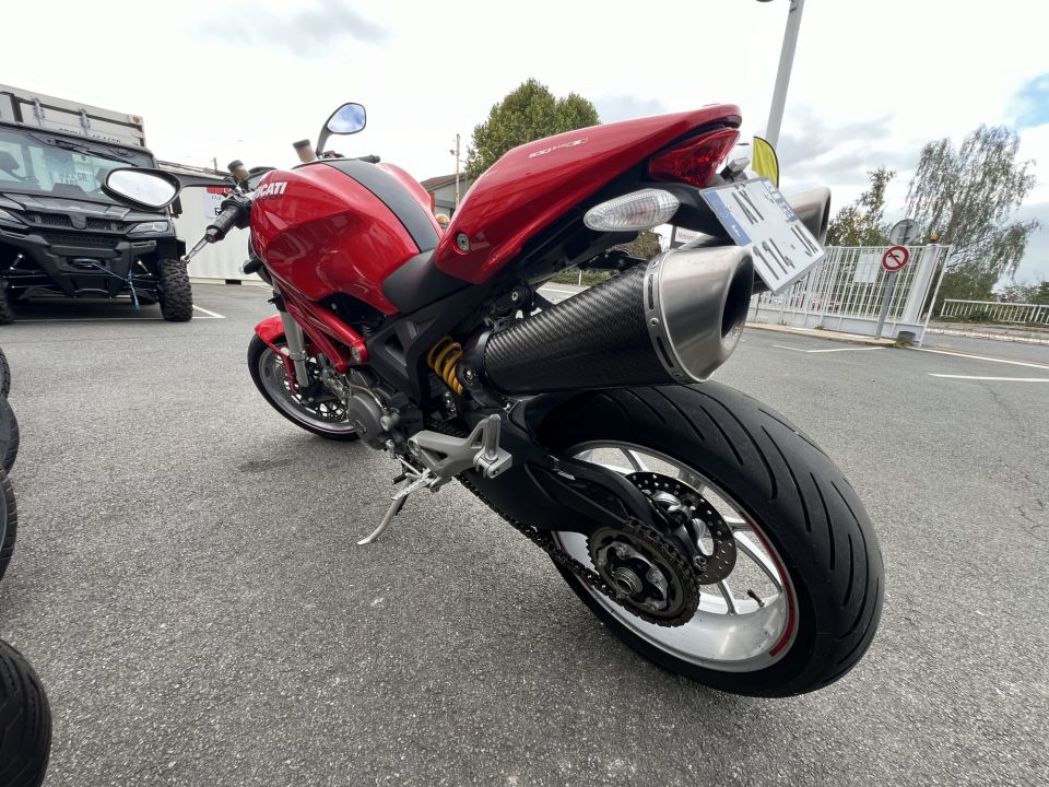 DUCATI 1100EVO MONSTER 33