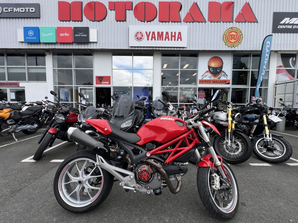 DUCATI 1100EVO MONSTER 0