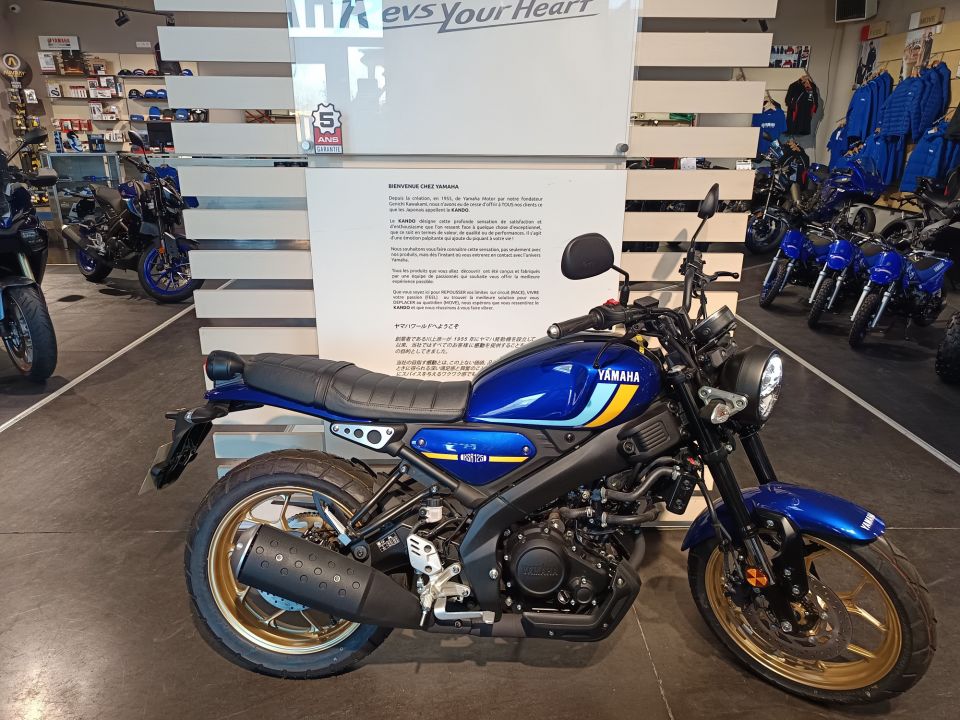YAMAHA XSR 125 1