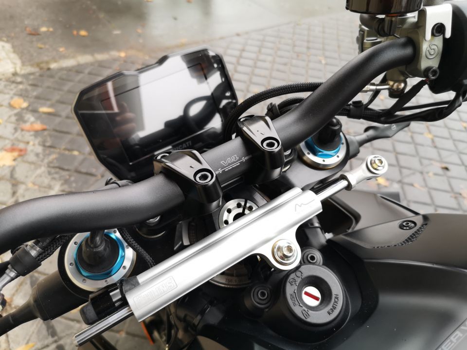 DUCATI STREETFIGHTER V4S 16