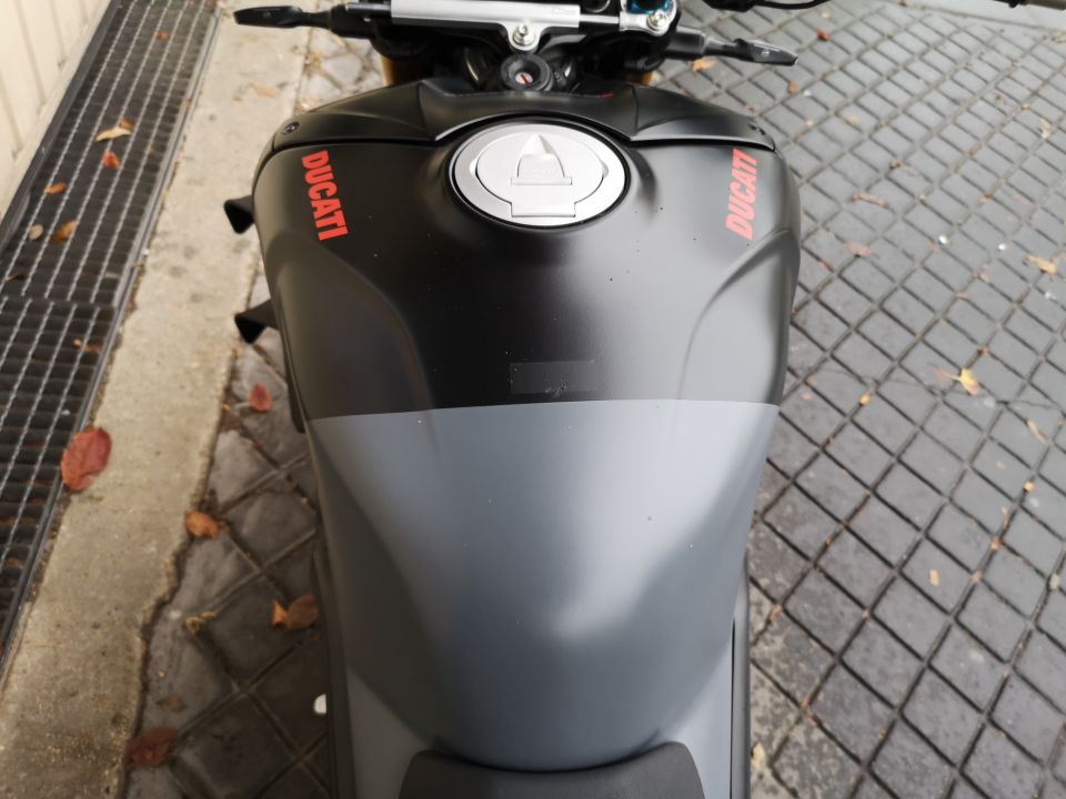 DUCATI STREETFIGHTER V4S 12