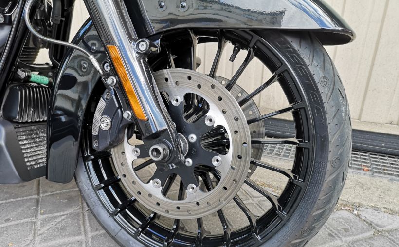 HARLEY-DAVIDSON HARLEY-DAVIDSON ROAD KING SPECIAL FLHRXS 28
