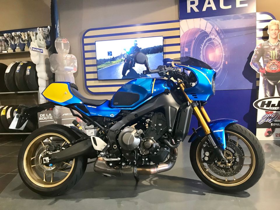 YAMAHA XSR 900 ABS 0