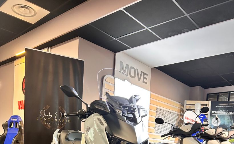 YAMAHA XMAX 125 TECH MAX 0