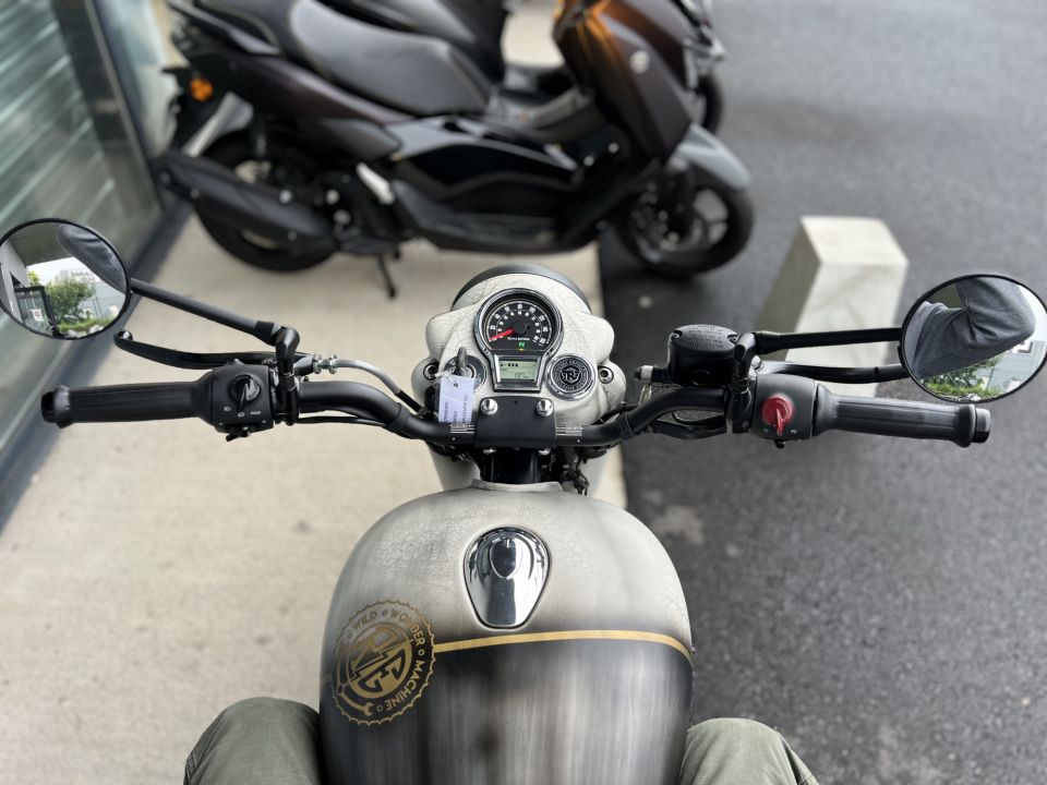 ROYAL ENFIELD CLASSIC 6