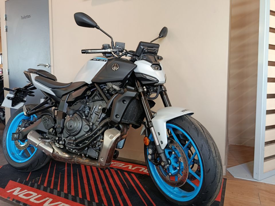 YAMAHA MT-07 Y-AMT 1