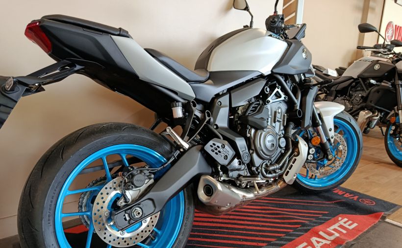 YAMAHA MT-07 Y-AMT 2