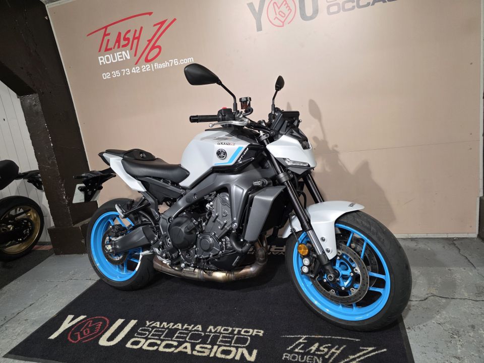 YAMAHA MT-09 2