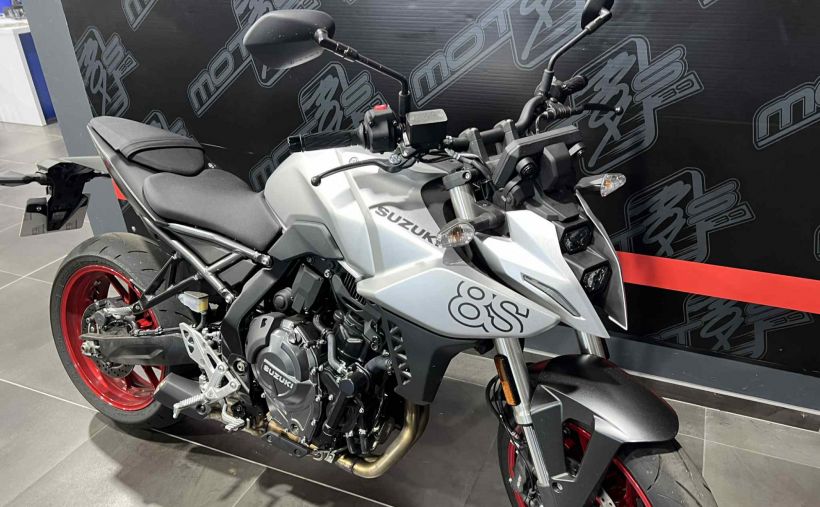 SUZUKI GSX-8S A2 3