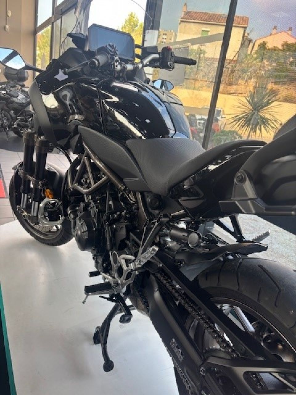 YAMAHA NIKEN 850 GT 2