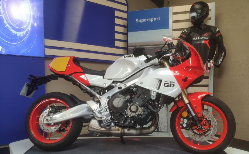 YAMAHA XSR 900 GP 0