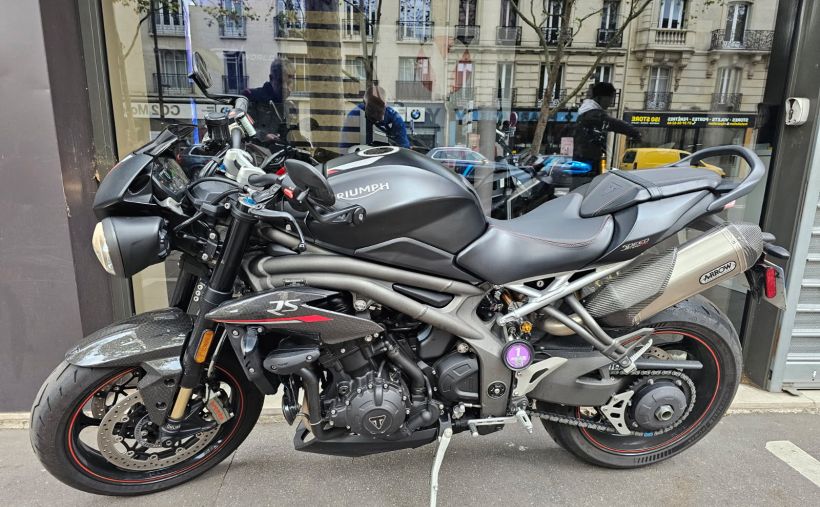 TRIUMPH SPEED TRIPLE 1050 RS 1