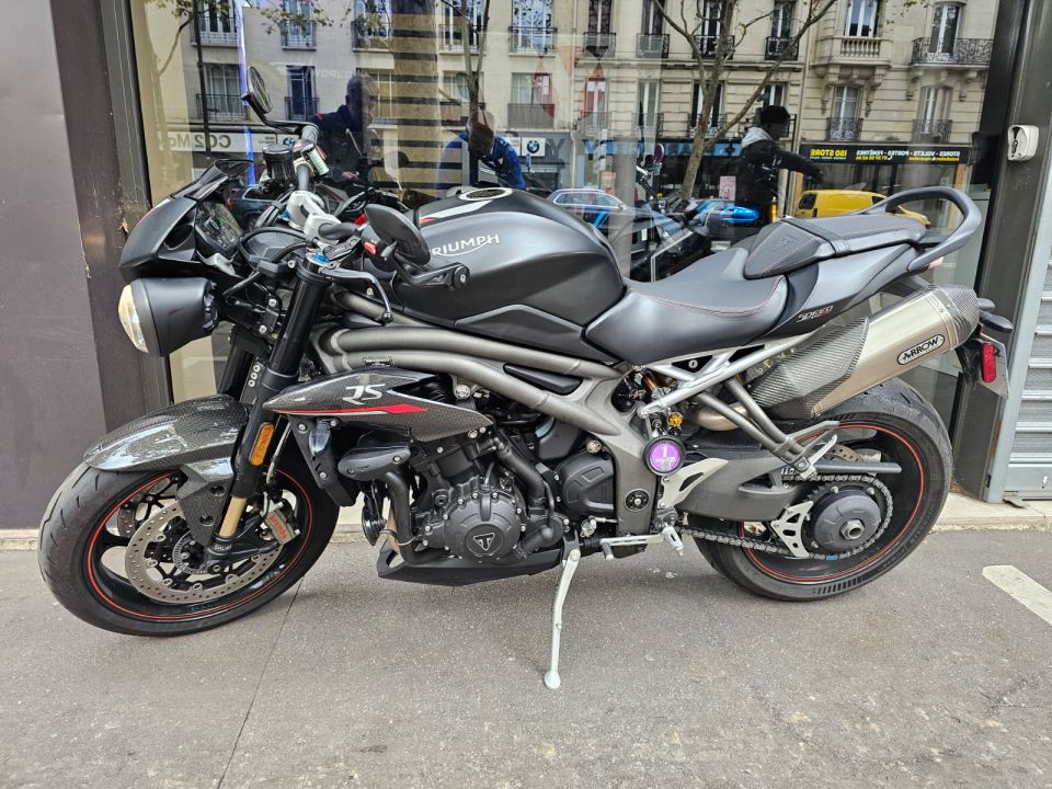 TRIUMPH SPEED TRIPLE 1050 RS 1