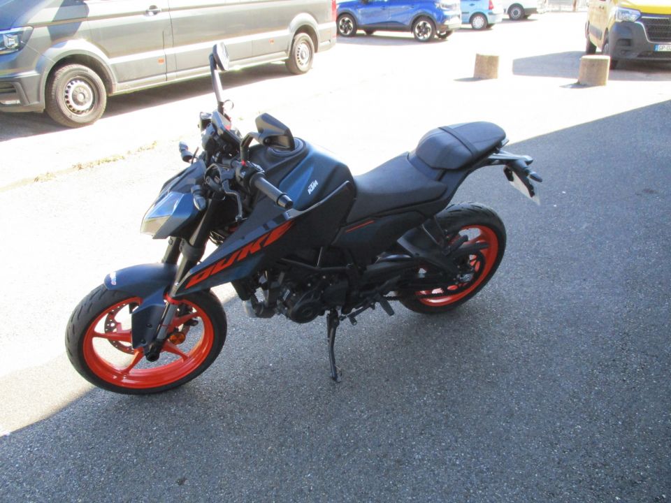 KTM 125 DUKE 9