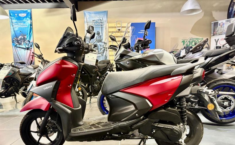 YAMAHA RayZR 125 0