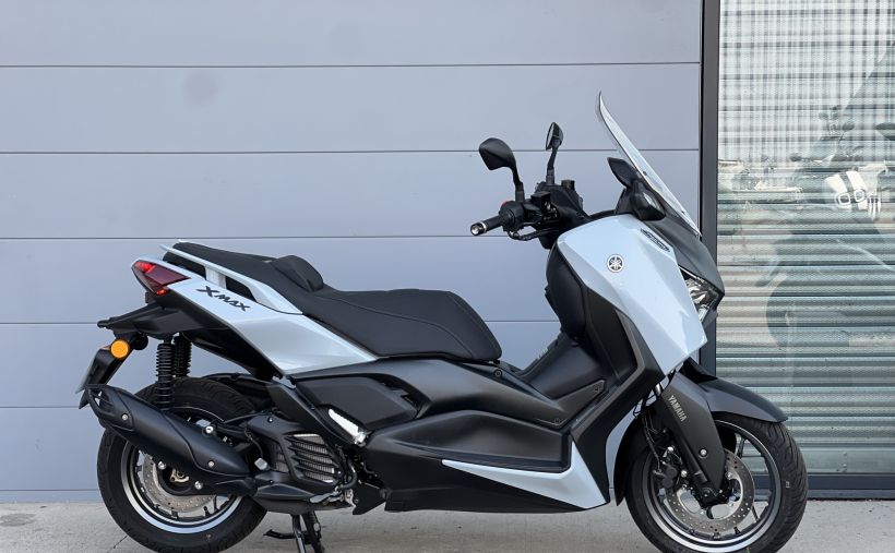 YAMAHA XMAX 125 TECH MAX 0