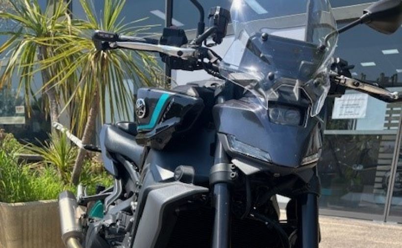 YAMAHA MT-09 1