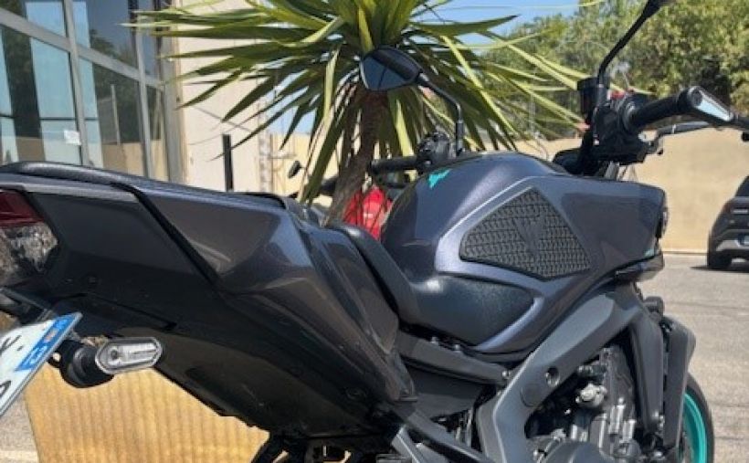 YAMAHA MT-09 2