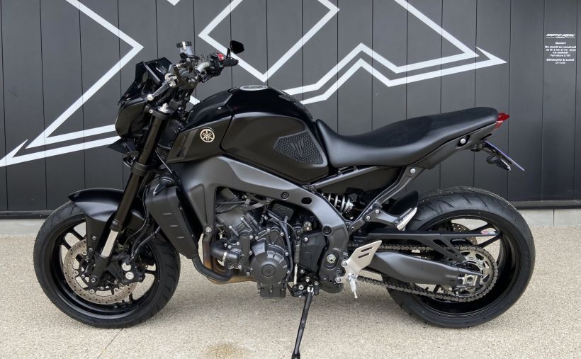 YAMAHA MT-09 1