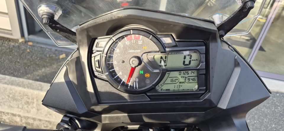 SUZUKI DL V-Strom 650 30