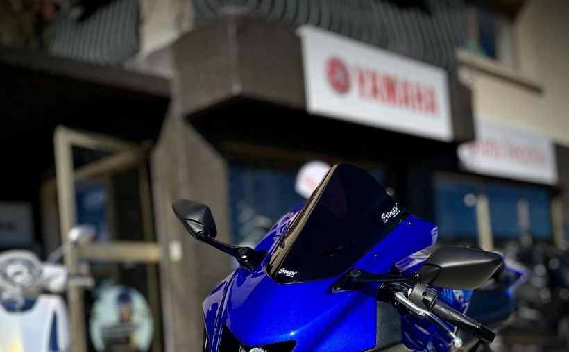 YAMAHA YZF-R7 0