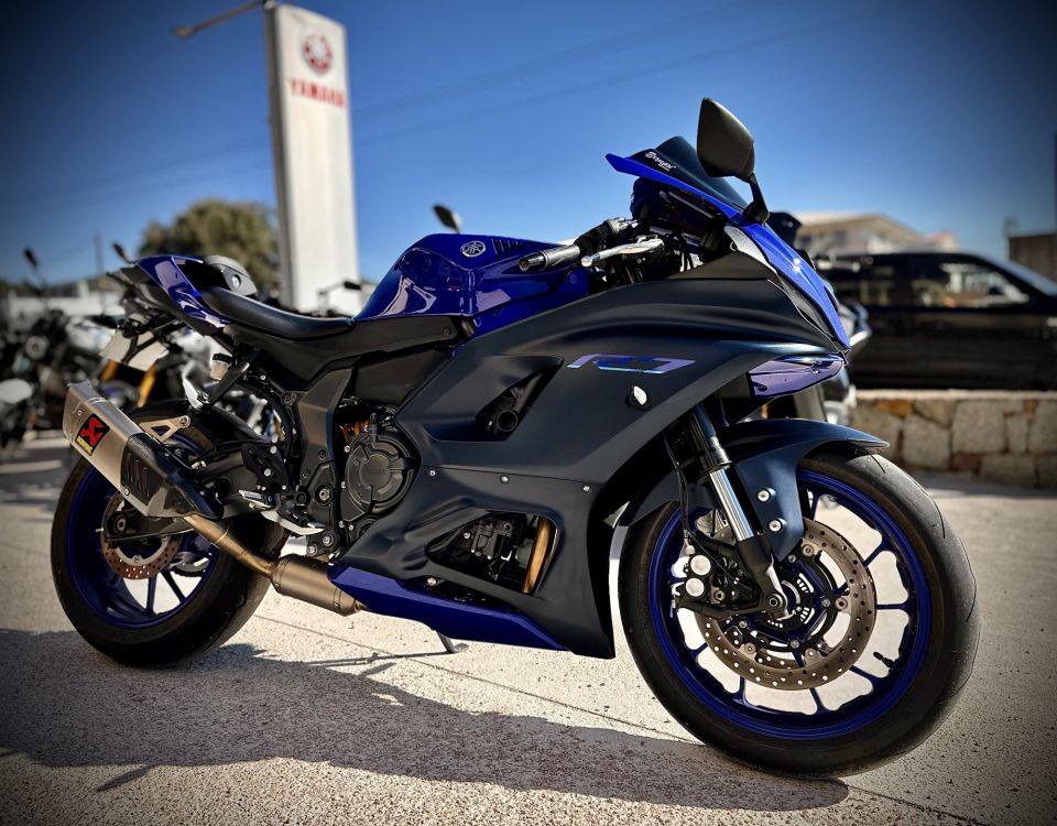 YAMAHA YZF-R7 1