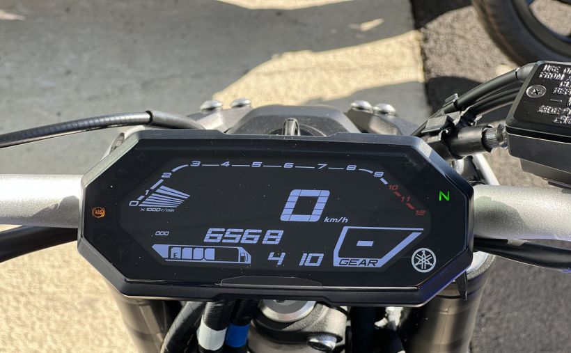 YAMAHA MT-07 7