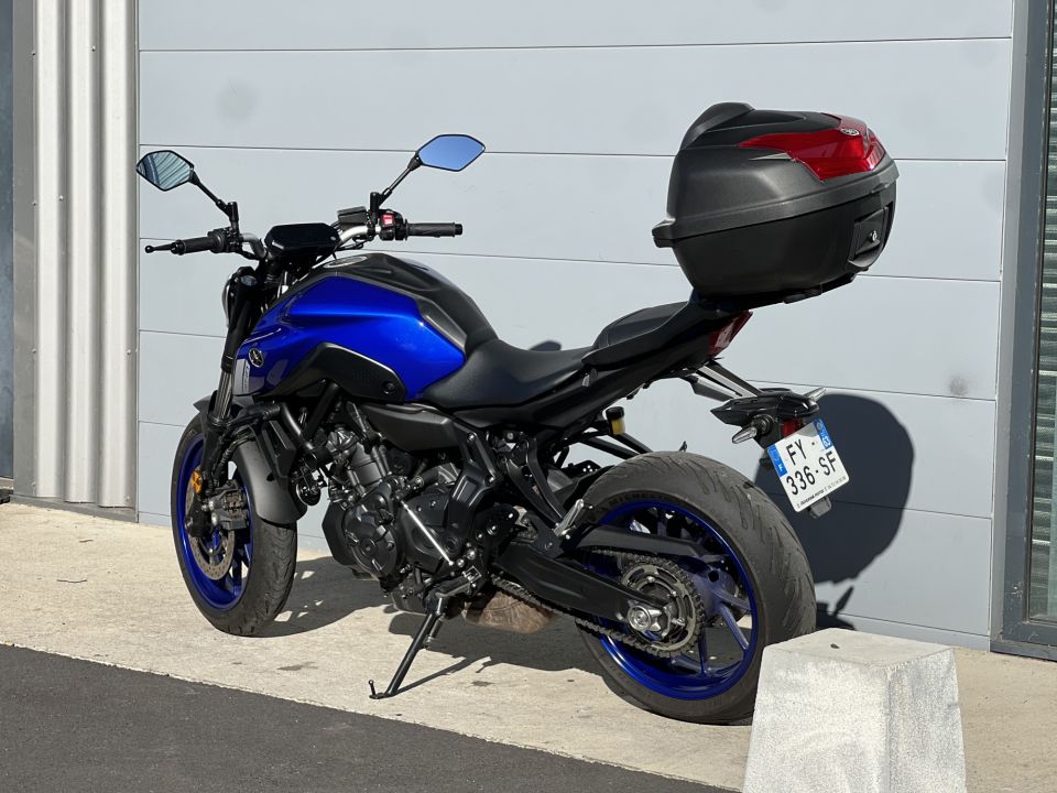 YAMAHA MT-07 5