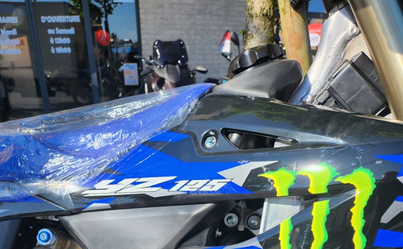 YAMAHA YZ125 MONSTER ENERGY 2