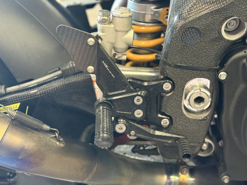 APRILIA RSV4 1100 FACTORY 36