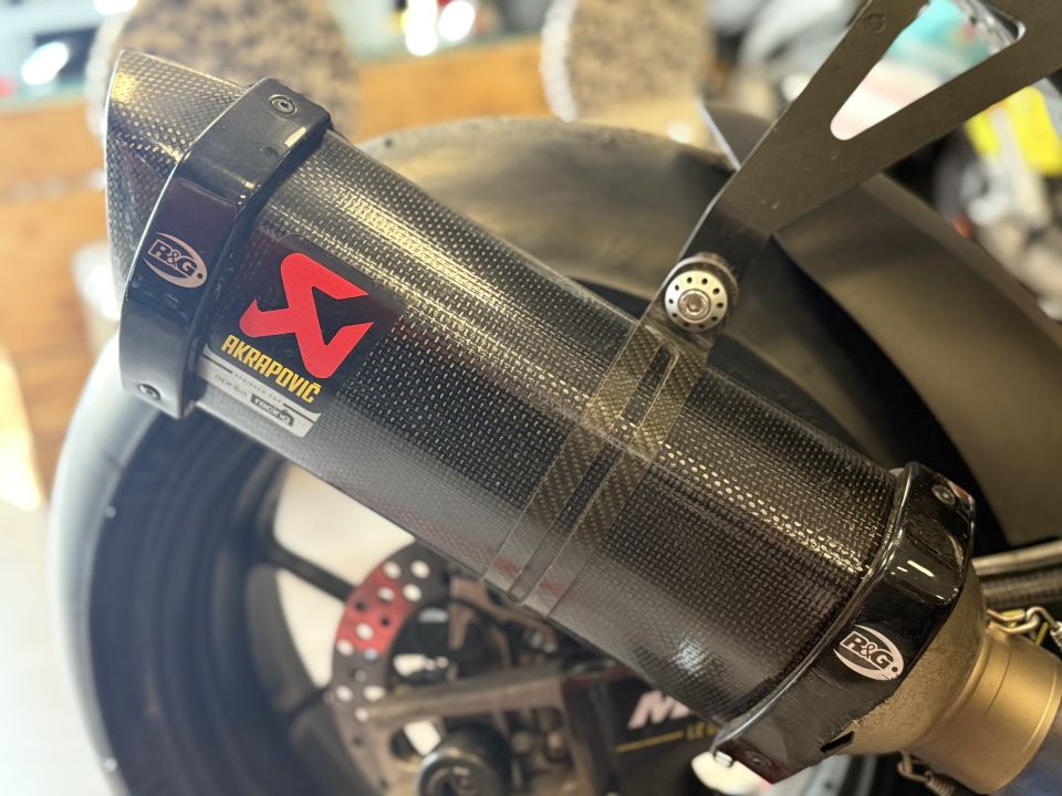 APRILIA RSV4 1100 FACTORY 45