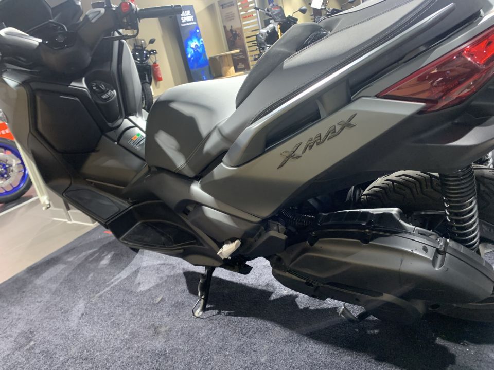 YAMAHA XMAX 125 2