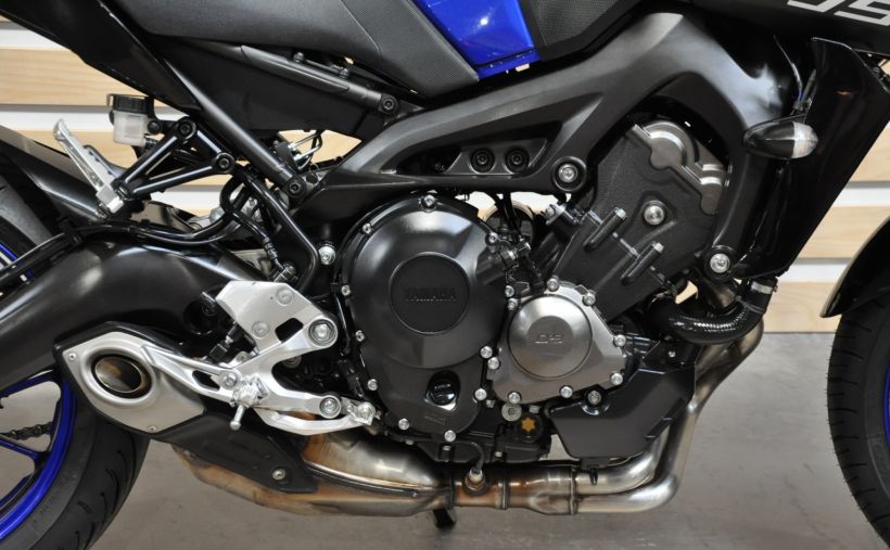YAMAHA MT-09 2