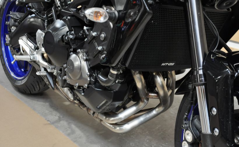YAMAHA MT-09 7