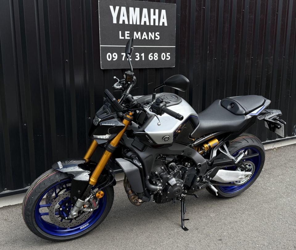 YAMAHA MT-09 SP 15