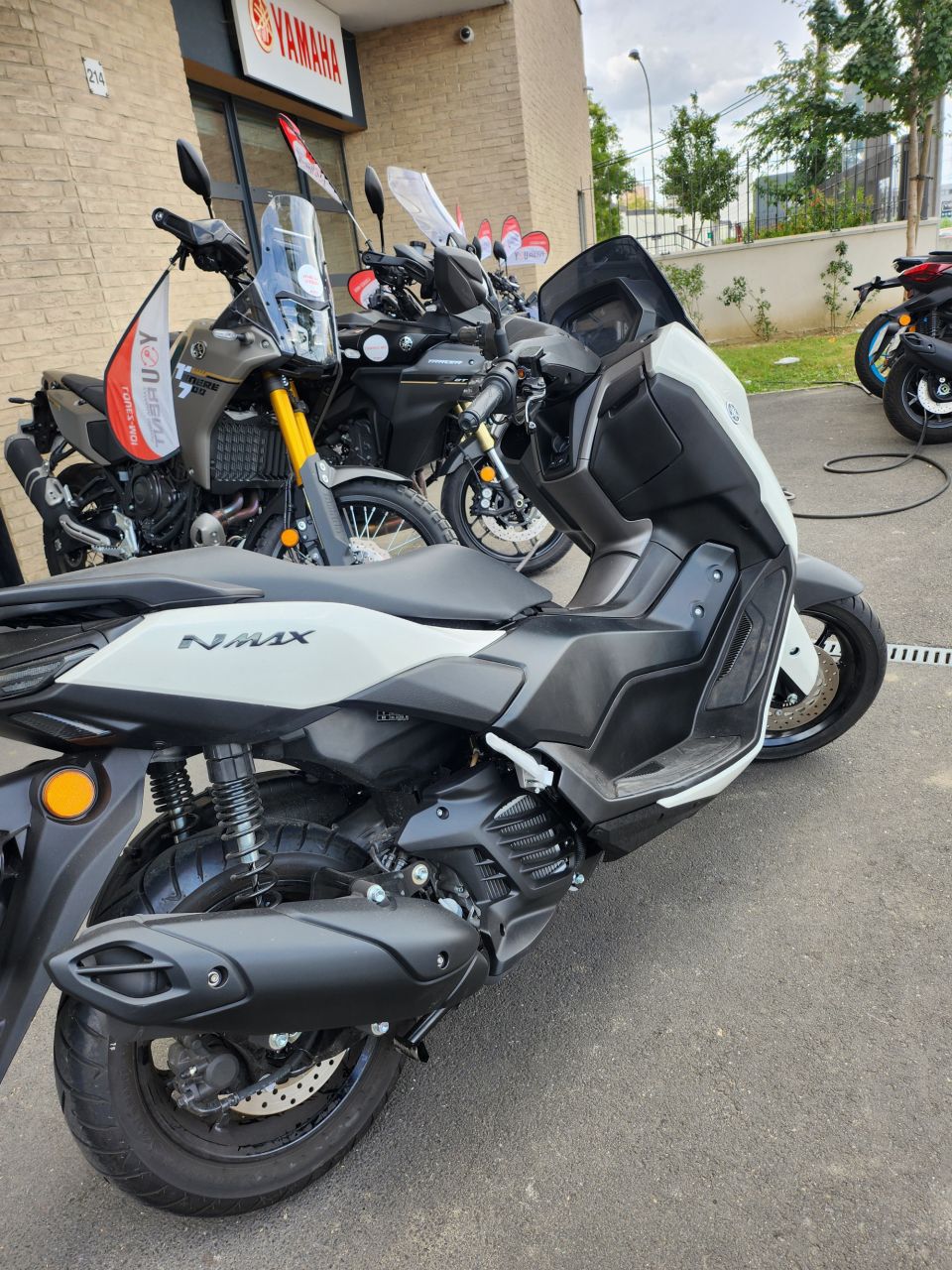YAMAHA NMAX 125 3