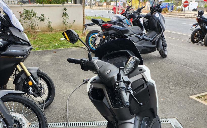YAMAHA NMAX 125 4