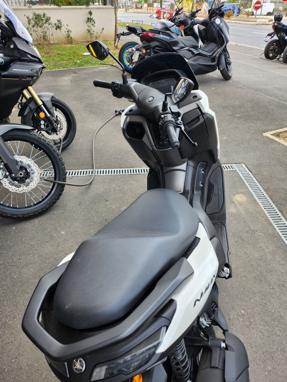 YAMAHA NMAX 125 4