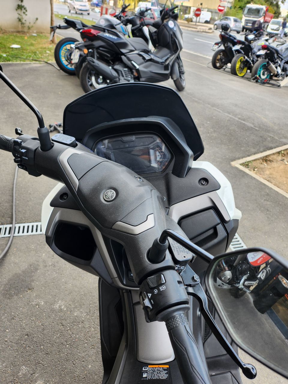 YAMAHA NMAX 125 5