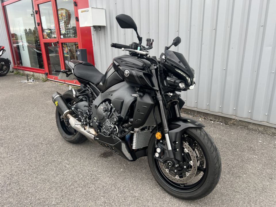YAMAHA MT-10 8