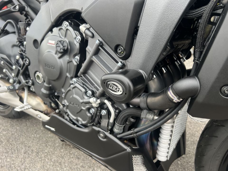YAMAHA MT-10 44