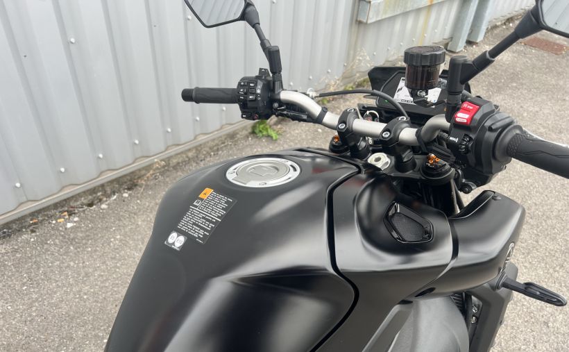 YAMAHA MT-10 48