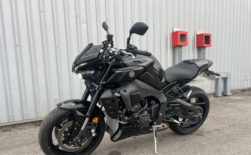 YAMAHA MT-10 24