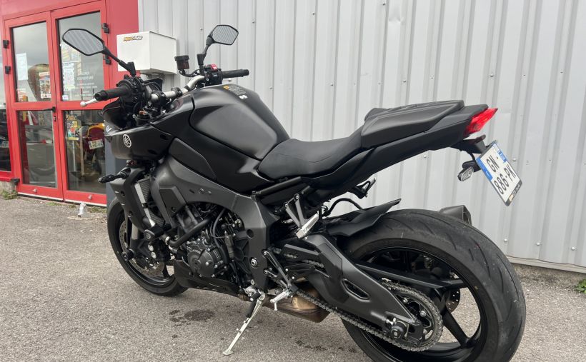 YAMAHA MT-10 30