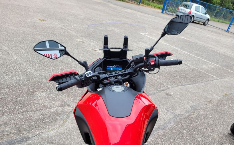 YAMAHA TRACER 7 12