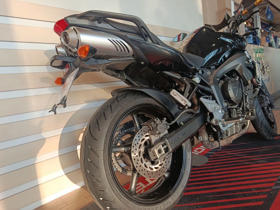 YAMAHA FZ6 (98CV) 2