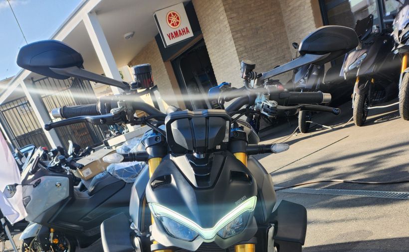 DUCATI 1098 STREET FIGHTER S 1