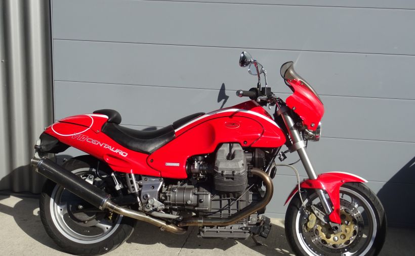 MOTO GUZZI V10 0