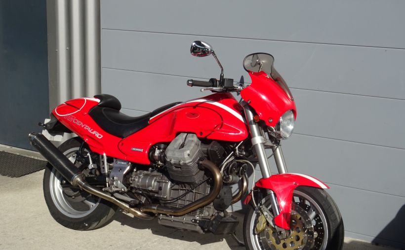 MOTO GUZZI V10 2