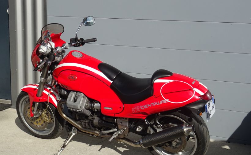 MOTO GUZZI V10 4